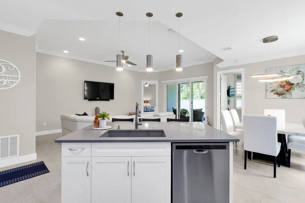2515 BELLA VISTA CIRCLE Vero Beach, FL 32966