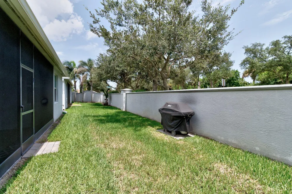 2515 BELLA VISTA CIRCLE Vero Beach, FL 32966