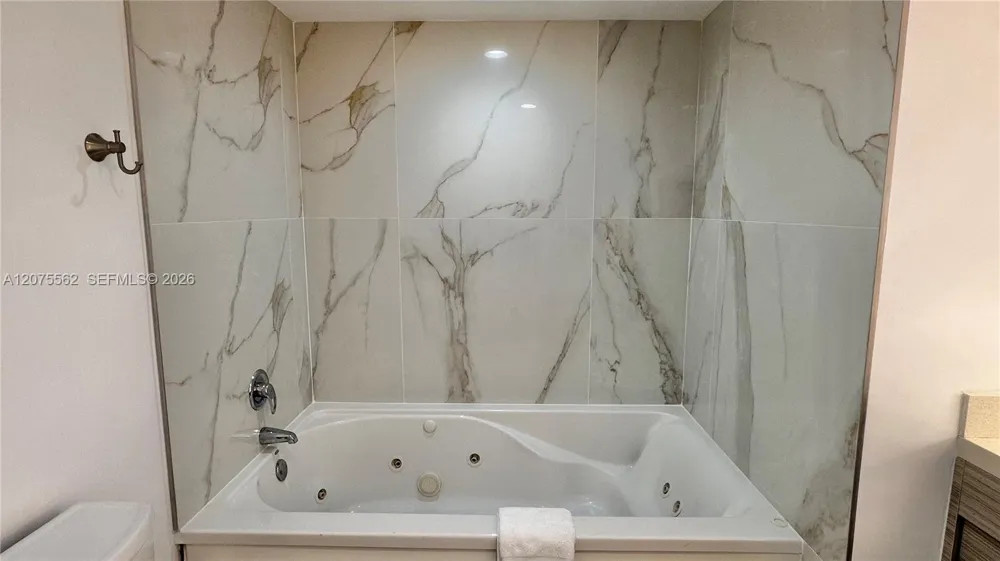 17375 Collins Ave #2003 Sunny Isles Beach, FL 33160