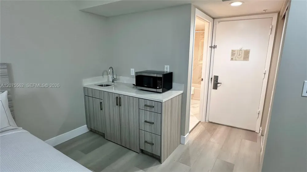 17375 Collins Ave #2003 Sunny Isles Beach, FL 33160