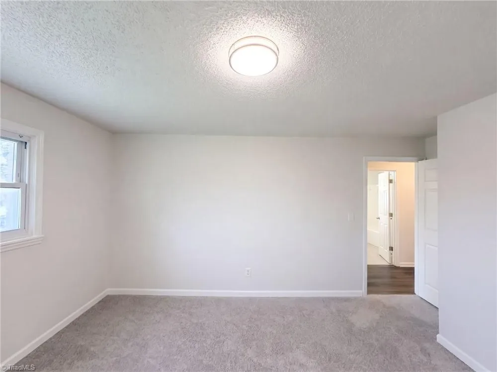 169 Bedford Drive Lexington, NC 27295