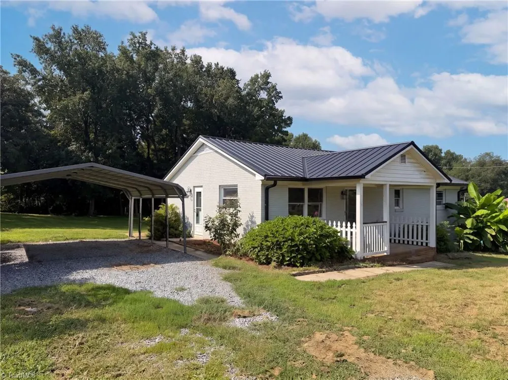169 Bedford Drive Lexington, NC 27295