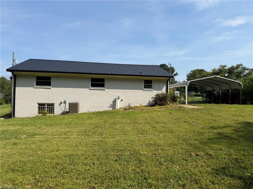 169 Bedford Drive Lexington, NC 27295