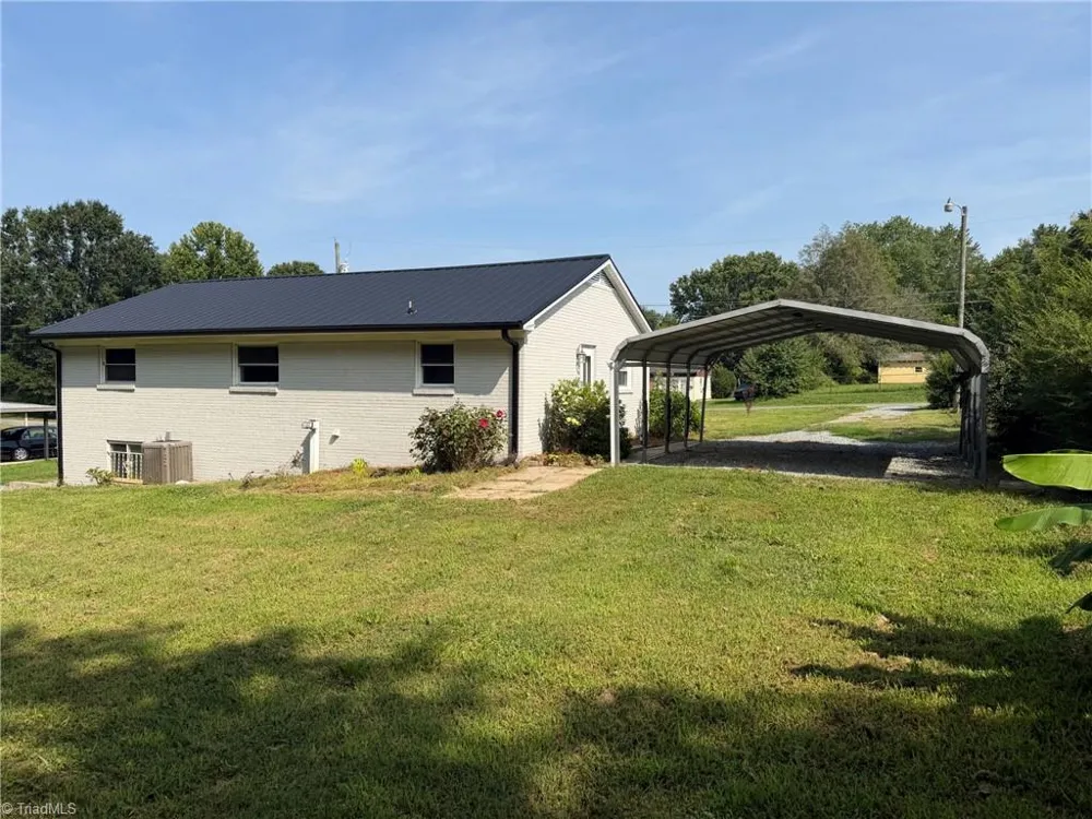 169 Bedford Drive Lexington, NC 27295