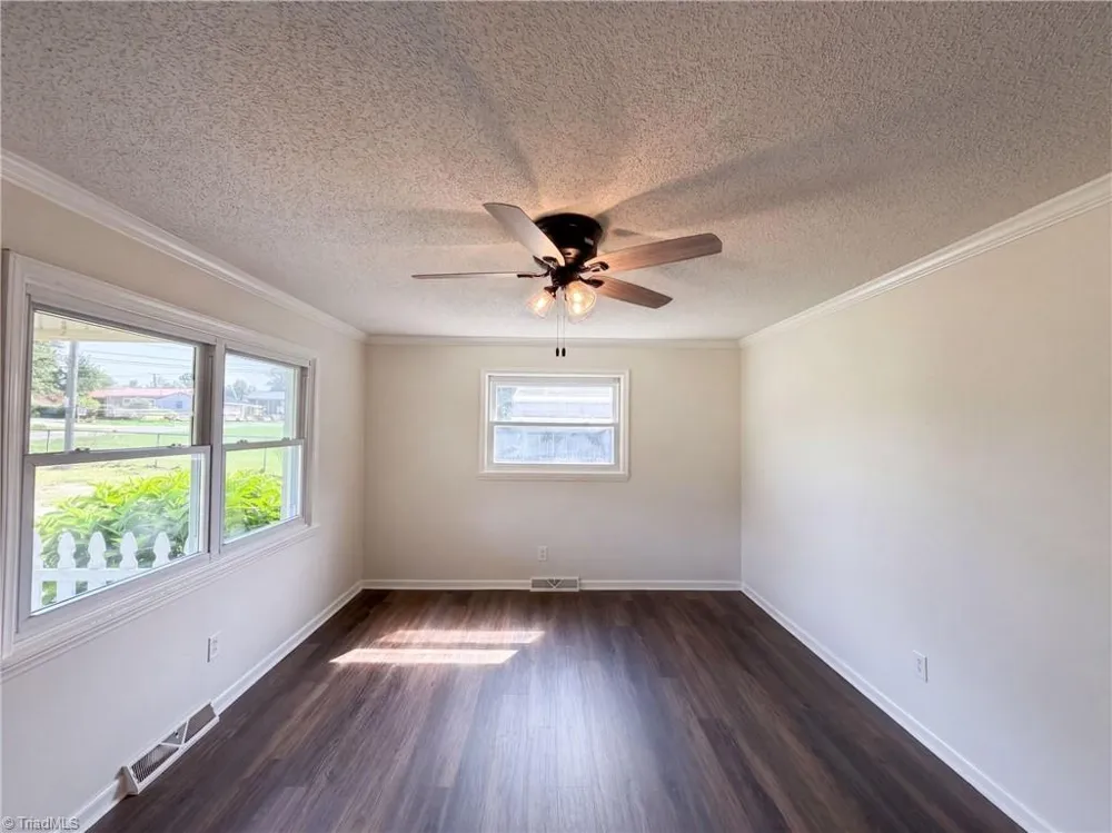 169 Bedford Drive Lexington, NC 27295