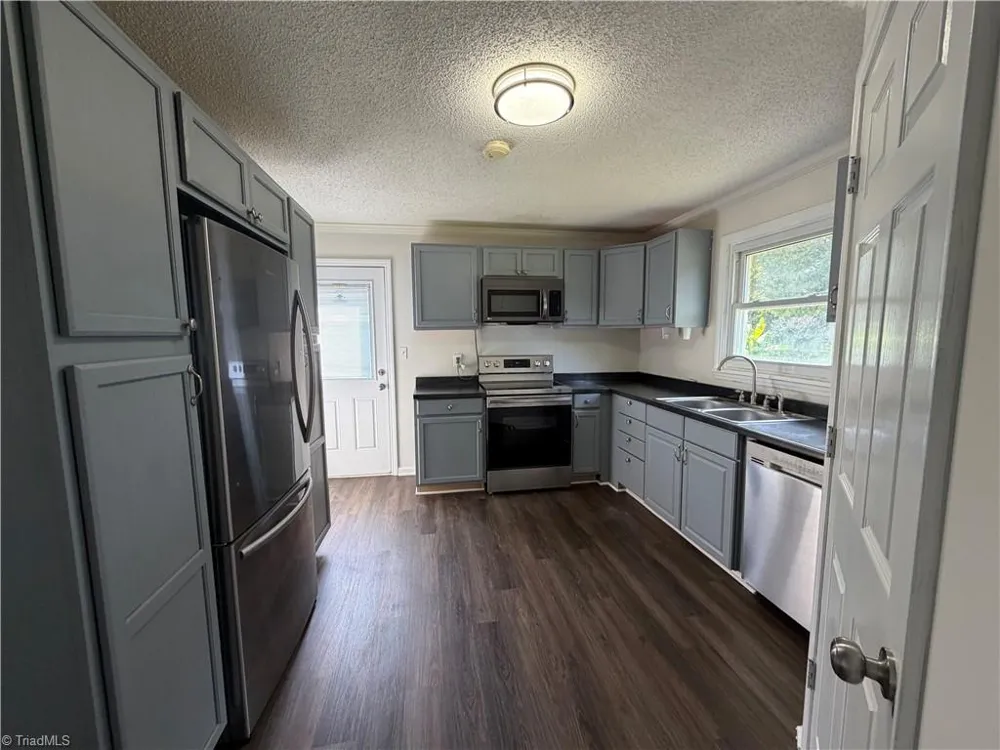 169 Bedford Drive Lexington, NC 27295