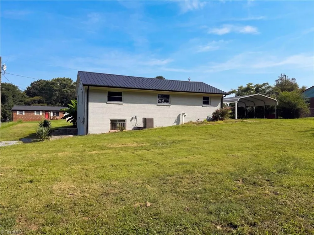 169 Bedford Drive Lexington, NC 27295