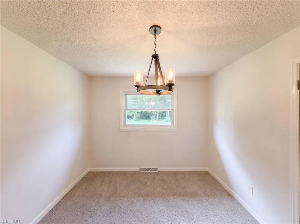 169 Bedford Drive Lexington, NC 27295