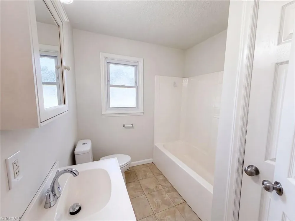 169 Bedford Drive Lexington, NC 27295