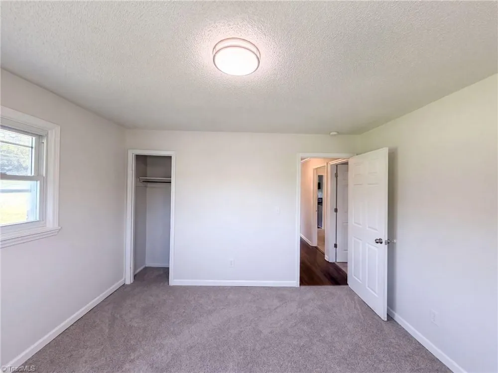 169 Bedford Drive Lexington, NC 27295