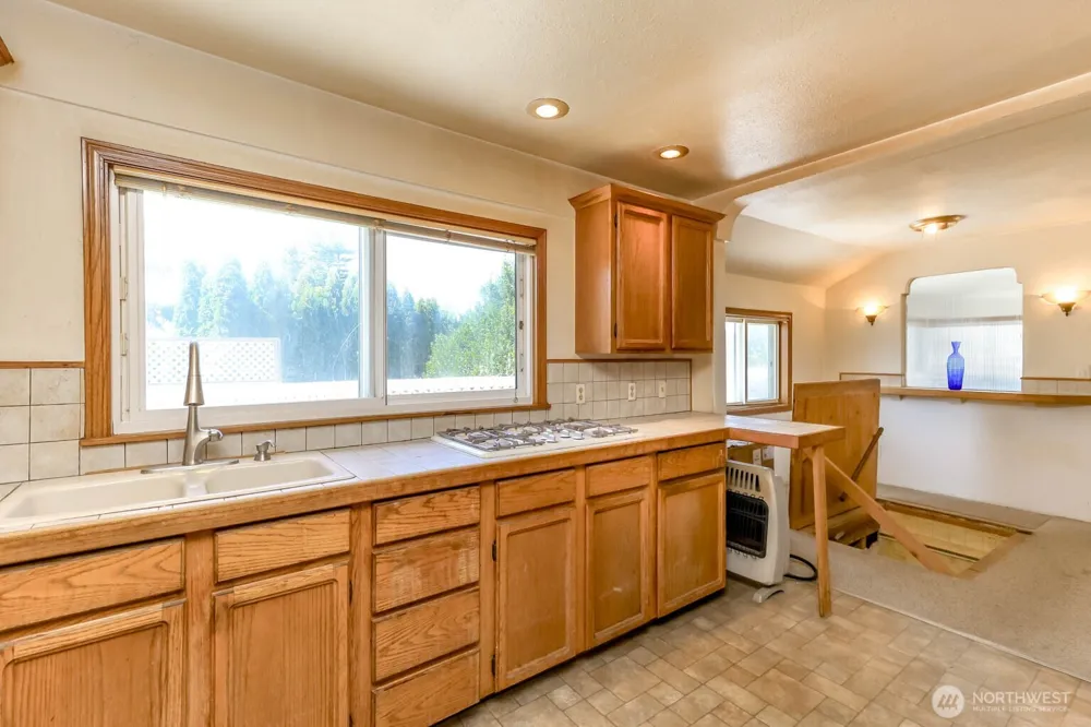 24925 20TH AVENUE S Des Moines, WA 98198