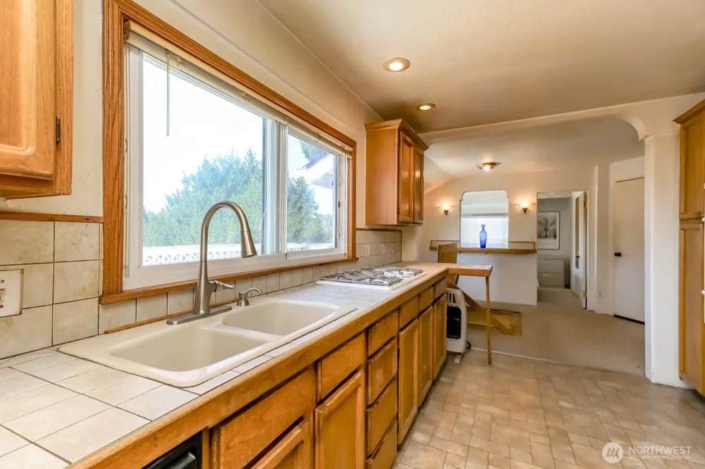 24925 20TH AVENUE S Des Moines, WA 98198