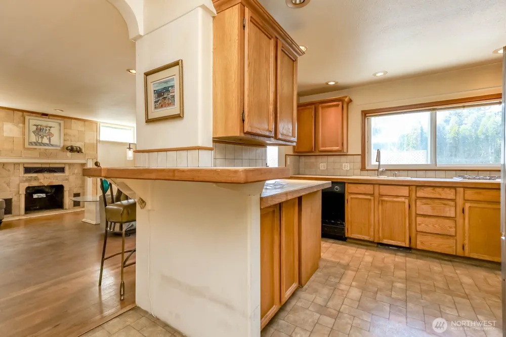 24925 20TH AVENUE S Des Moines, WA 98198