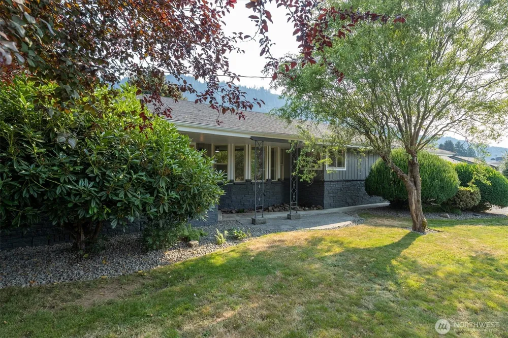 102 E Adams Avenue Morton, WA 98356