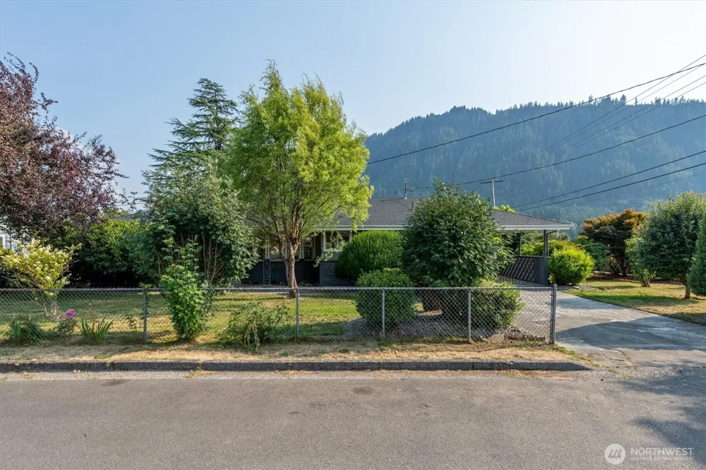 102 E Adams Avenue Morton, WA 98356