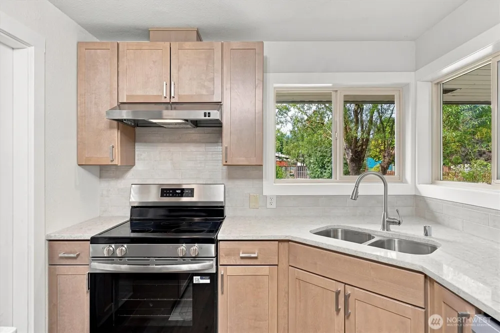 102 E Adams Avenue Morton, WA 98356
