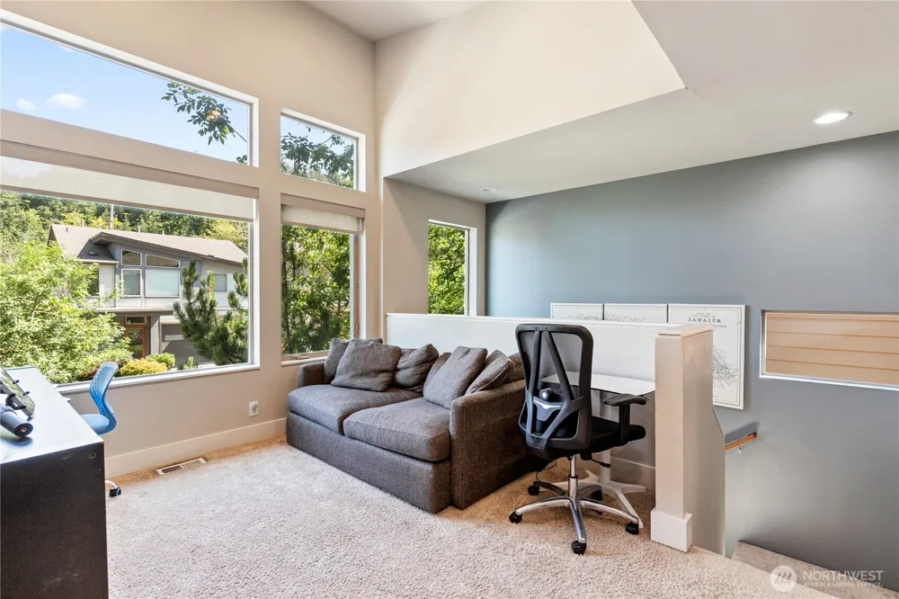 13521 SE 81st Place Newcastle, WA 98059