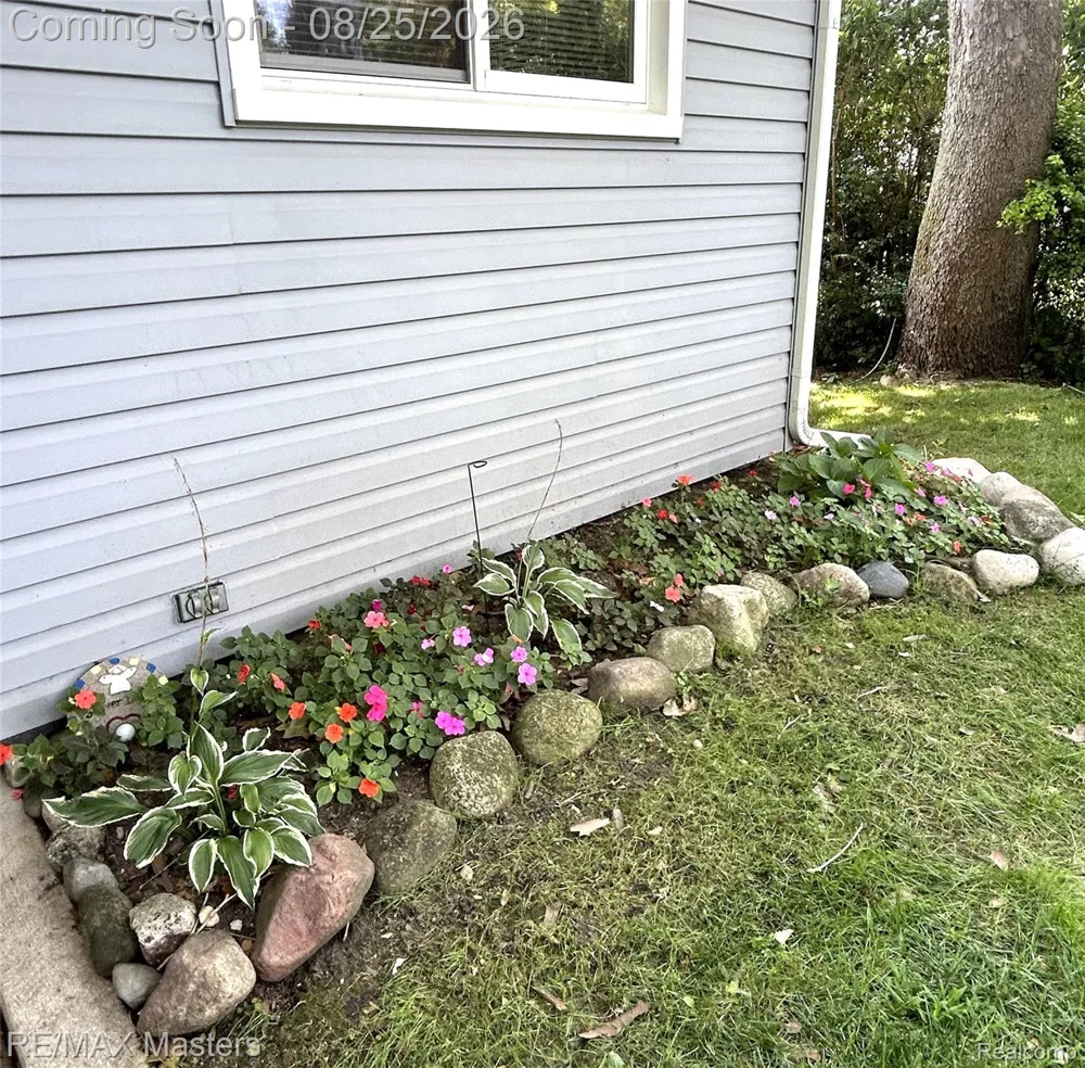350 Dewey Lake Beach Cambridge Township, MI 49230