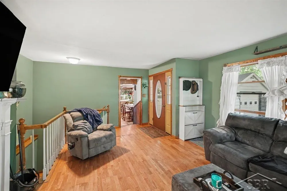 1610 E Ashman Street Midland City, MI 48642