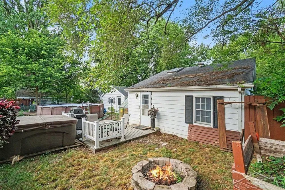 1610 E Ashman Street Midland City, MI 48642