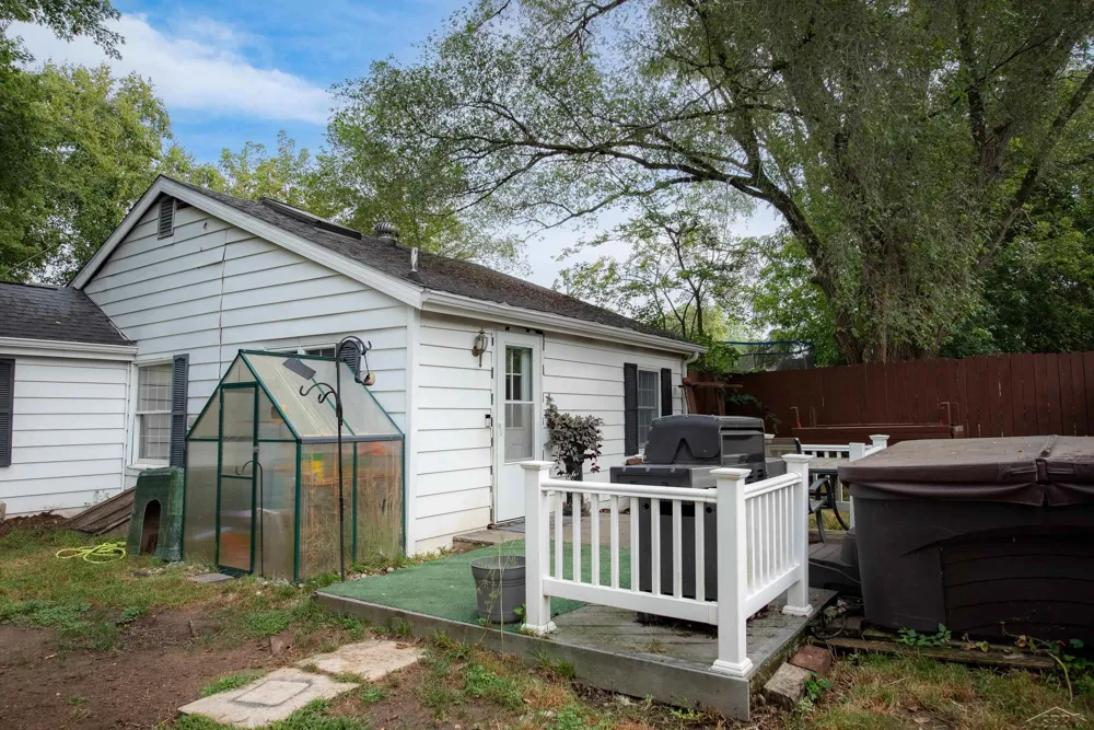 1610 E Ashman Street Midland City, MI 48642