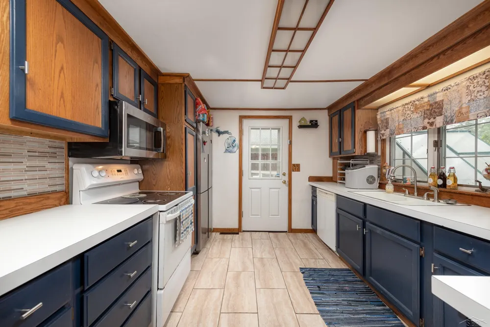 1610 E Ashman Street Midland City, MI 48642