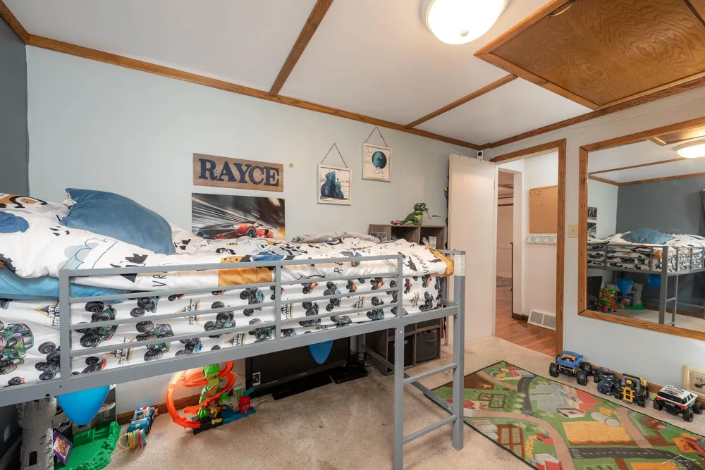 1610 E Ashman Street Midland City, MI 48642