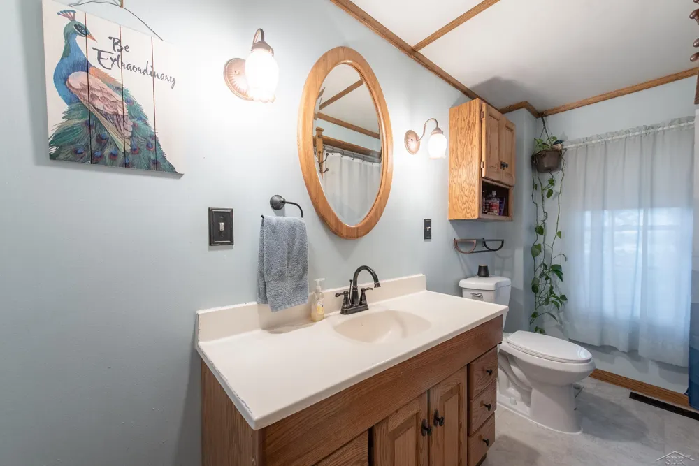 1610 E Ashman Street Midland City, MI 48642