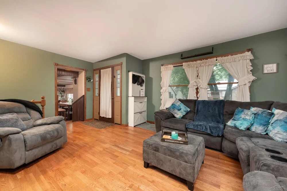1610 E Ashman Street Midland City, MI 48642