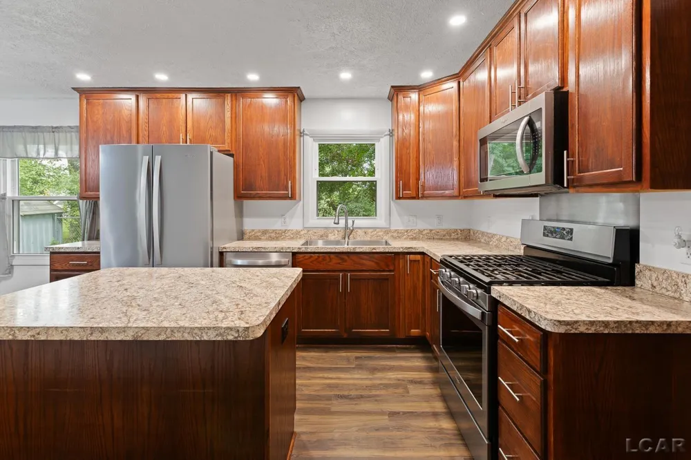 972 Gettysburg Drive Adrian City, MI 49221