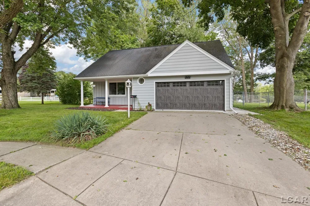 972 Gettysburg Drive Adrian City, MI 49221