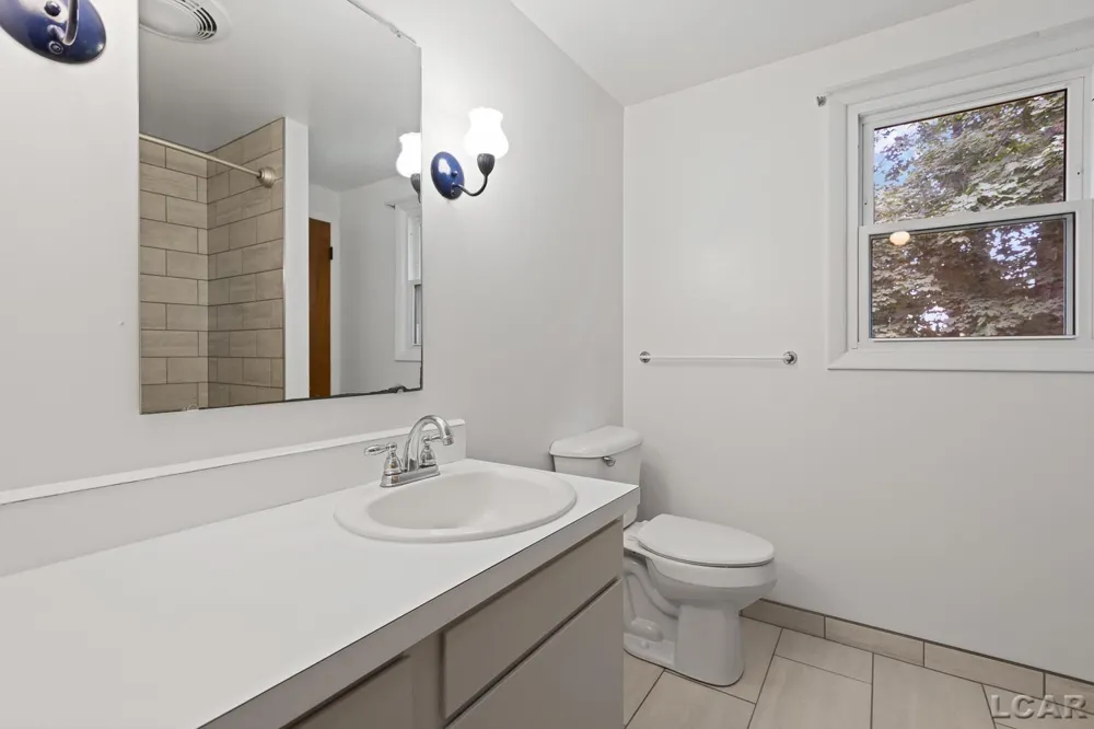 972 Gettysburg Drive Adrian City, MI 49221