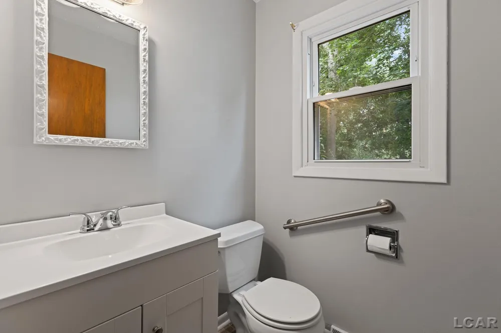 972 Gettysburg Drive Adrian City, MI 49221