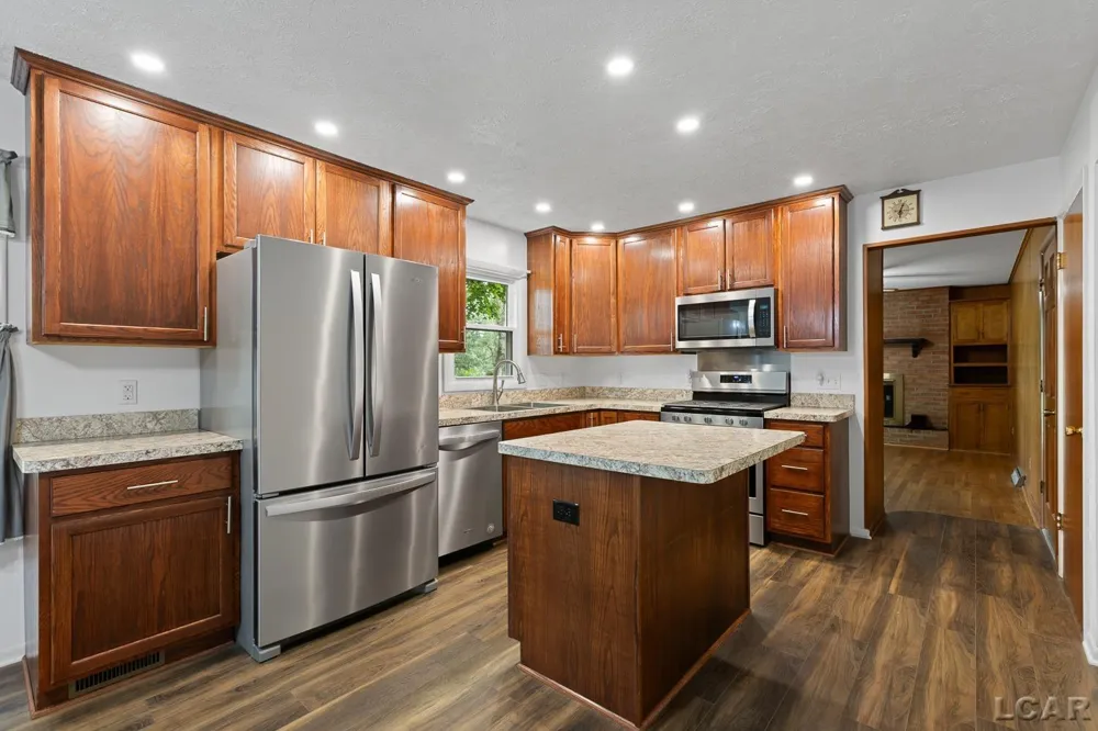 972 Gettysburg Drive Adrian City, MI 49221
