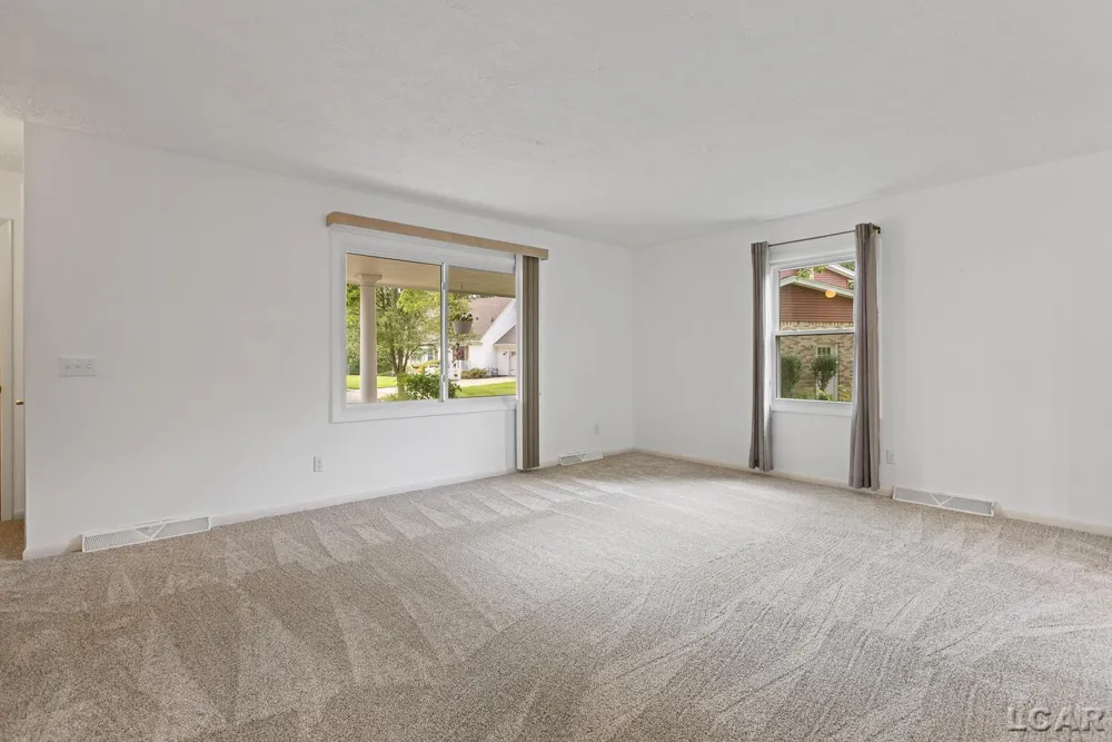 972 Gettysburg Drive Adrian City, MI 49221