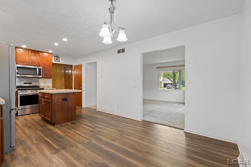972 Gettysburg Drive Adrian City, MI 49221