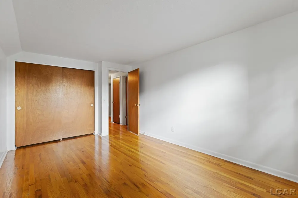972 Gettysburg Drive Adrian City, MI 49221
