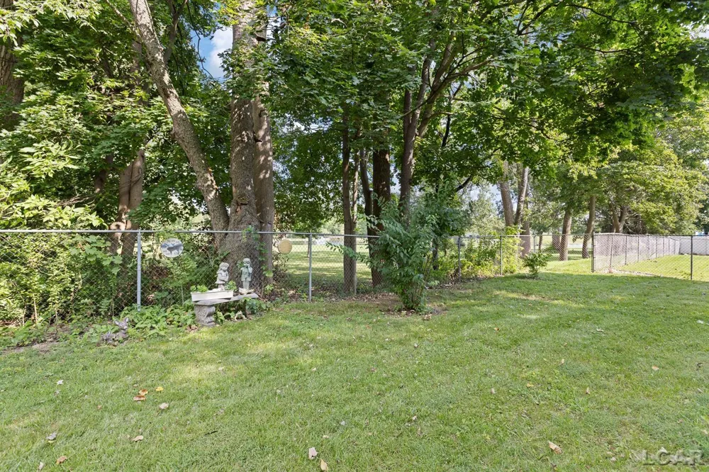 972 Gettysburg Drive Adrian City, MI 49221