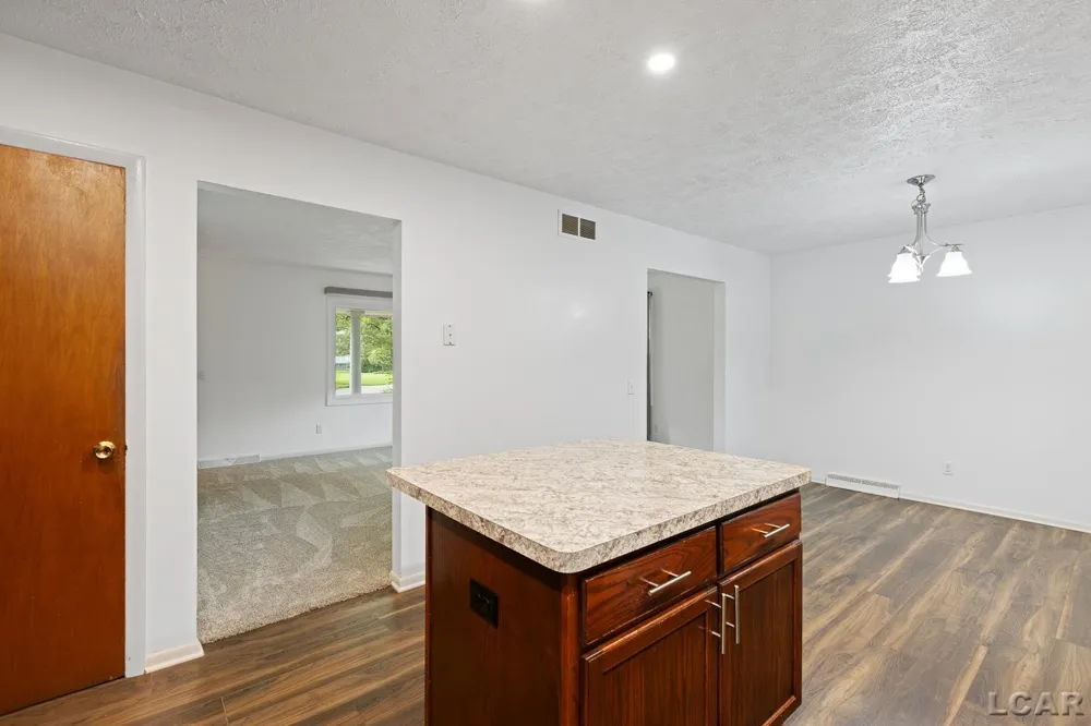 972 Gettysburg Drive Adrian City, MI 49221