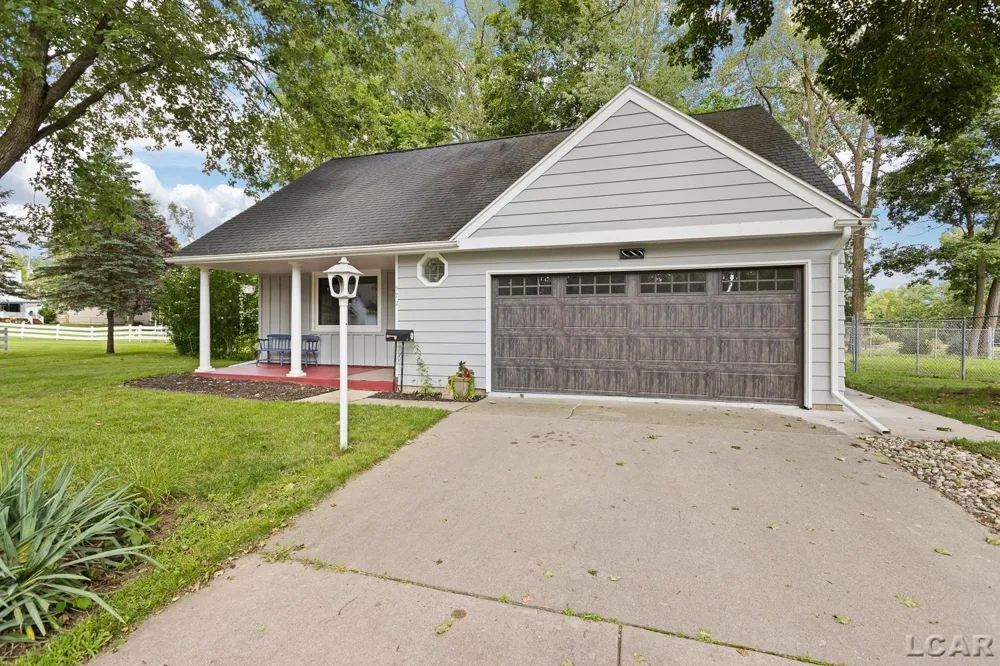 972 Gettysburg Drive Adrian City, MI 49221