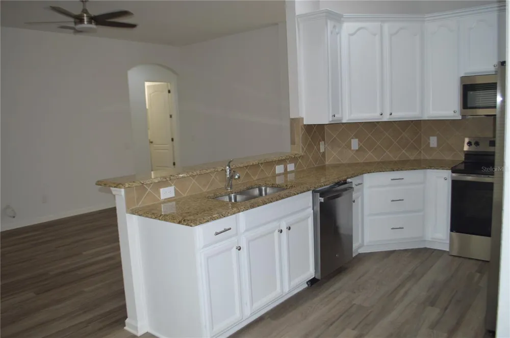 6828 HELMSLEY CIRCLE Windermere, FL 34786