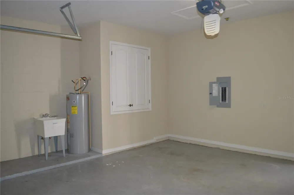 6828 HELMSLEY CIRCLE Windermere, FL 34786