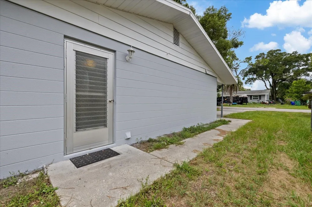 5900 AVOCADO STREET Zephyrhills, FL 33542