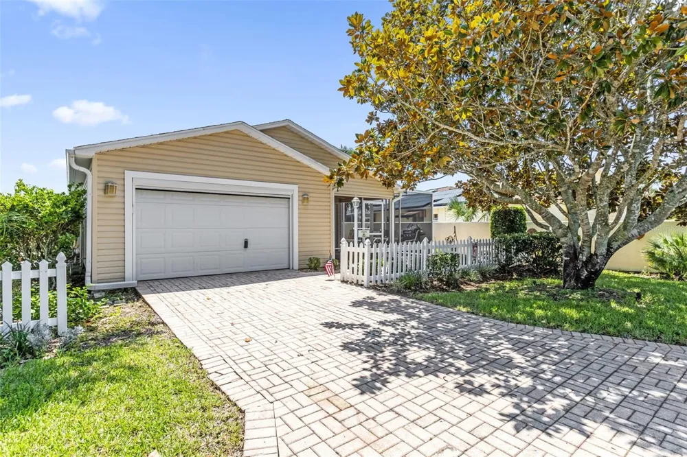 2801 BARBOZA DRIVE The Villages, FL 32162