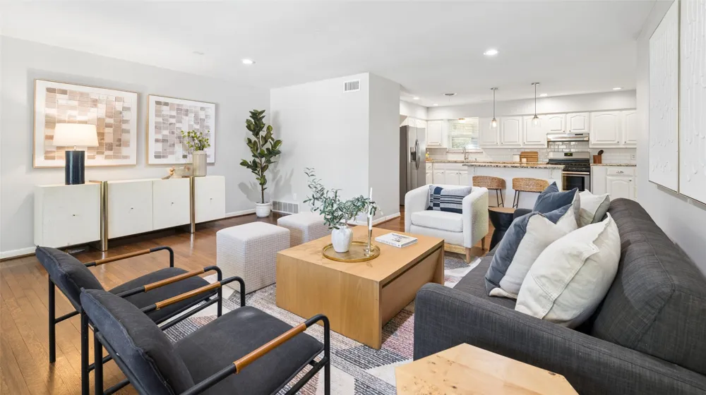 2546 Telegraph Avenue Dallas, TX 75228
