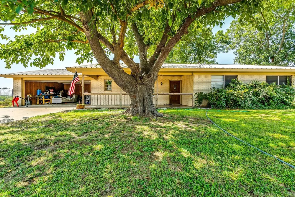 2446 Fm 205 Stephenville, TX 76401