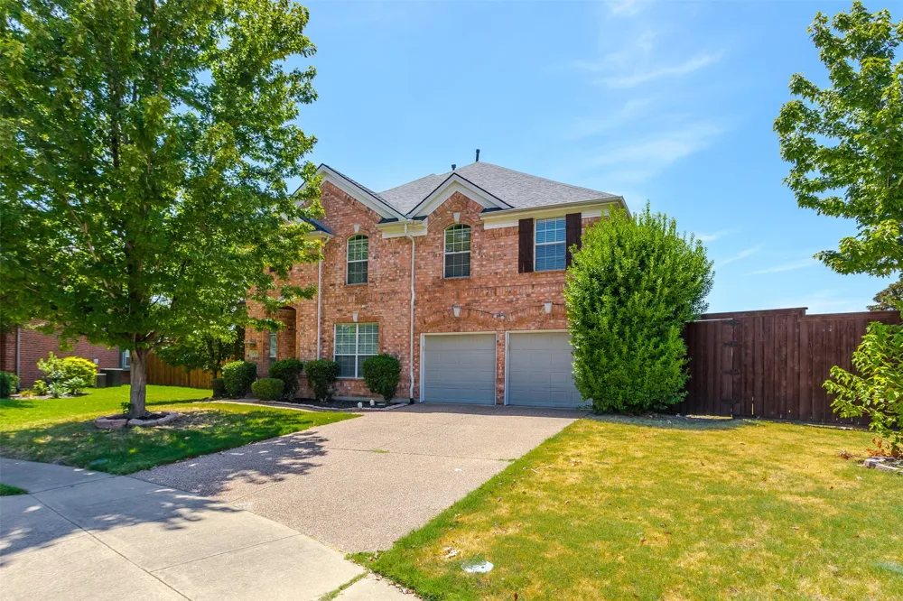 11701 Lampwick Lane Frisco, TX 75035