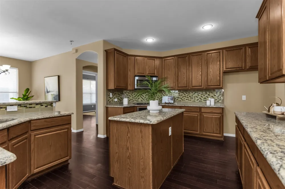 11701 Lampwick Lane Frisco, TX 75035