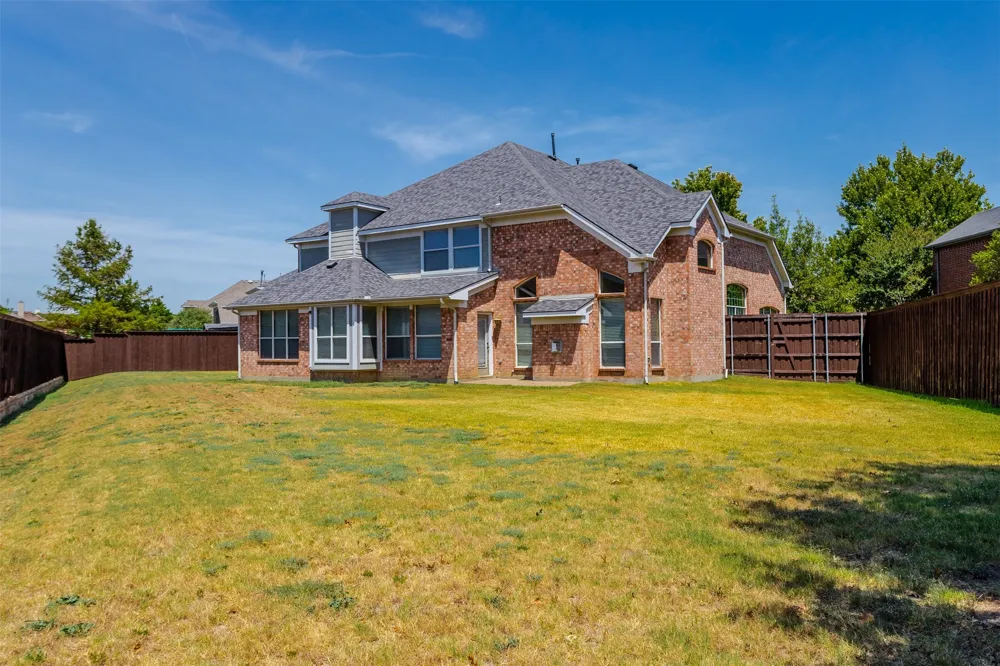11701 Lampwick Lane Frisco, TX 75035