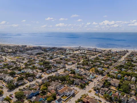 1821 Avenue M 1/2